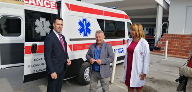 ОД ГЛАВЧИЋА И САНИТЕТ: Нова донација канадског добротвора српског порекла Краљевчанима (ФОТО)